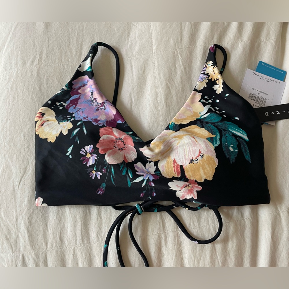 ONIEL bikini top NWT